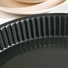 Форма для выпечки Доляна «Ренард. Рифлёный круг», d=28 см, антипригарное покрытие, цвет чёрный - Фото 2