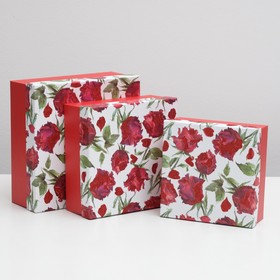 Набор коробок 3 в 1 "Красные розы", 21 х 29 х 9 - 18 х 26 х 6 см