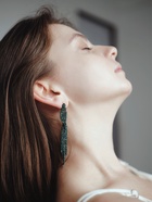 Серьги висячие со стразами «Маскарад» икс, зелёные, 9 см - Фото 2