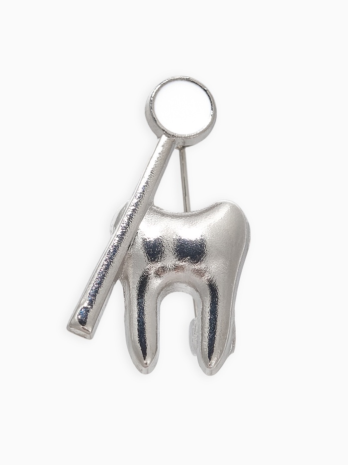 Брошь «Зуб с зеркалом», цвет белый в серебре - Фото 1