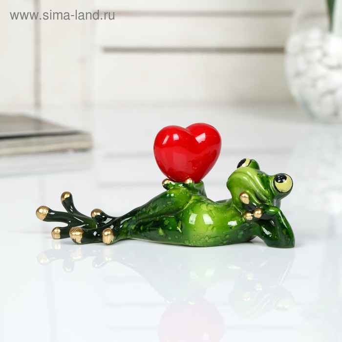 Фигурка полистоун лак «Лягушонок лежит с сердцем в руке», 6×5×15 см - Фото 1