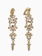 Клипсы для ушей висячие со стразами QF «Ажур», капли с завитками, цвет белый в золоте - Фото 1