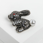 Брошь «Зайчик» жемчужный, цвет серо-белый в чернёном серебре - Фото 1