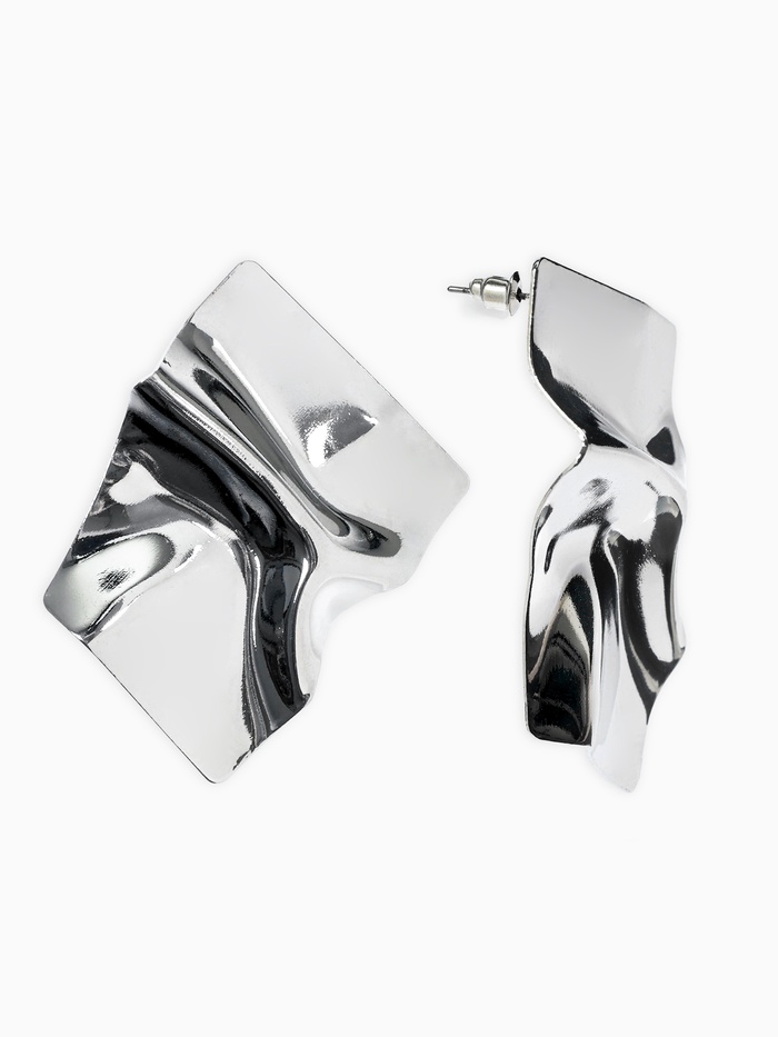 Серьги металл «Атмосфера» ромб мятый, цвет серебро - Фото 1