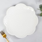 Тарелка фарфоровая Доляна «Сьюзен», d=27 см, цвет белый - фото 305573081