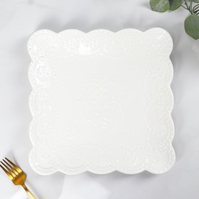 Тарелка фарфоровая квадратная Доляна «Сьюзен», 26,5×26,5 см, цвет белый