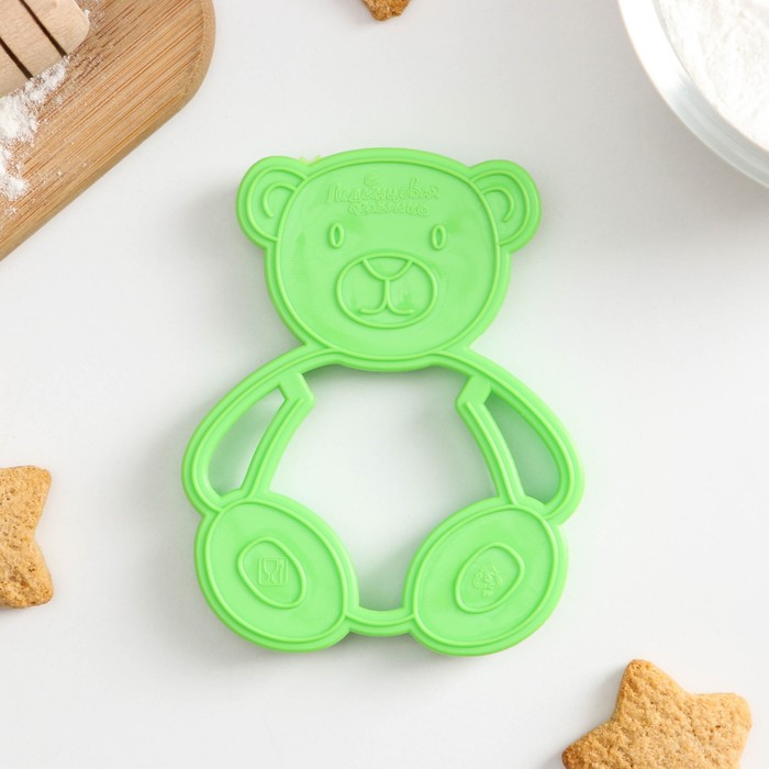 Форма для печенья Леденцовая фабрика «Мишка», пластик, 8.5×10.5×1.5 см, зелёная