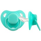 Пустышка классическая, с колпачком и держателем, в контейнере, от 0 мес., цвет бирюзовый - фото 119054245 Пустышка классическая, с колпачком и держателем, в контейнере, от 0 мес., цвет бирюзовый - фото 119054245