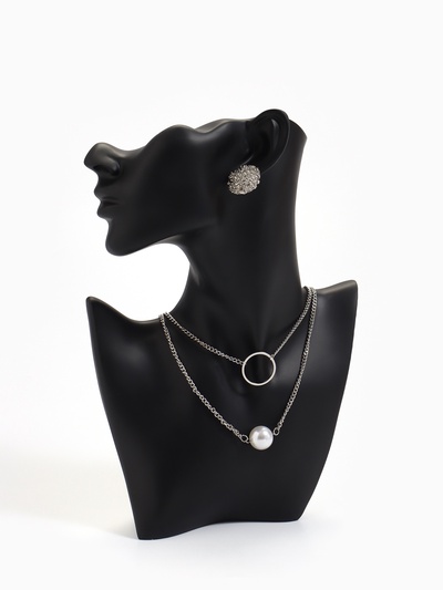 Бюст для украшений «QF. Половина лица», отверстие под серьгу, 18×7×28 см, чёрный