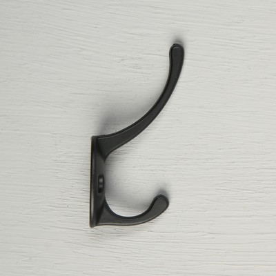 Крючок мебельный ТУНДРА TKd=002 LIGHT, двухрожковый, черный