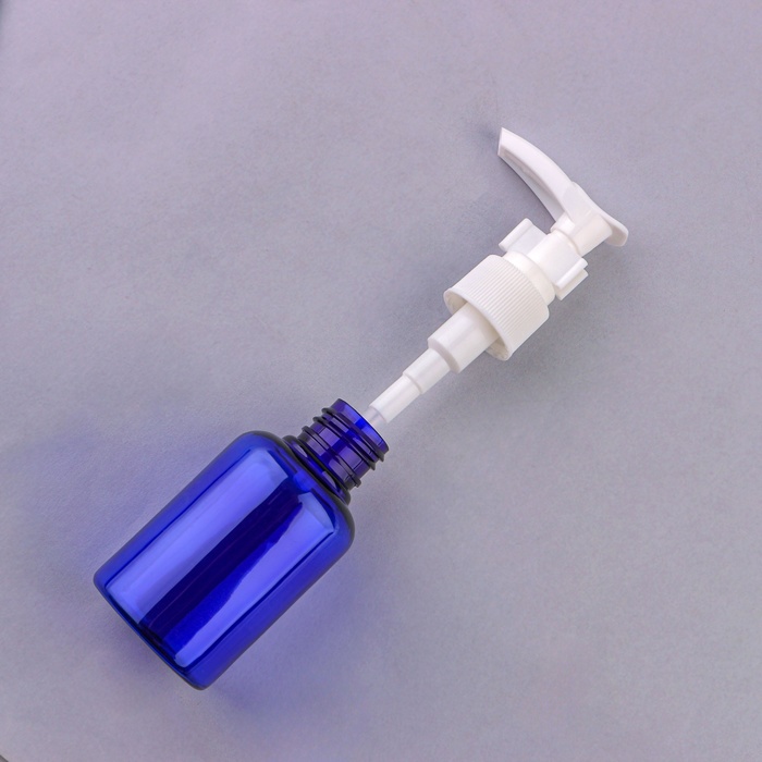 Бутылочка для хранения, с дозатором, 50 мл, цвет синий/белый - фото 1908528433