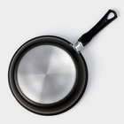 Сковорода «Классика атлас», d=24 см, пластиковая ручка, стеклянная крышка, антипригарное покрытие, алюминий, чёрная - Фото 7