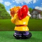 Садовая фигура "Гном с овощами" 36,5х25см - Фото 3