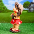 Садовая фигура "Девочка с морковкой" 18х15х40см - Фото 2
