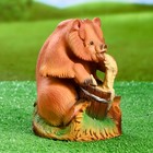Садовая фигура"Мишка с медом", 17,5х18х22см - Фото 1
