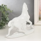 Сувенир керамика "Арабский скакун" белый с золотом 17,5х6х20,5 см - фото 21026423