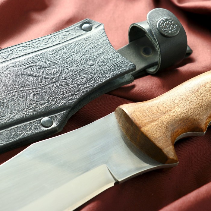 Нож кавказский, разделочный "Флибустьер" с ножнами, сталь - 40х13, сталь - орех, 16 см - фото 1905624316