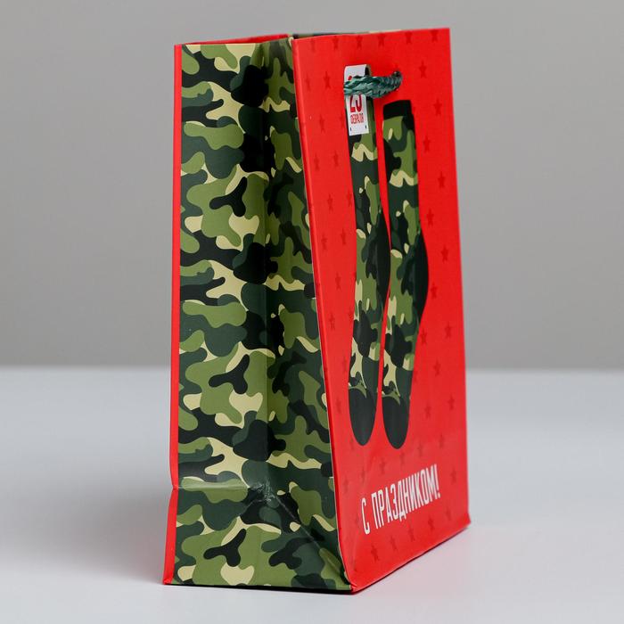 Пакет подарочный ламинированный вертикальный, упаковка, «Защитнику!», S 12 х 15 х 5,5 см - фото 1908532076