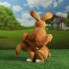 Садовая фигура "Заяцы прыгуны" 37см рыжие - Фото 3