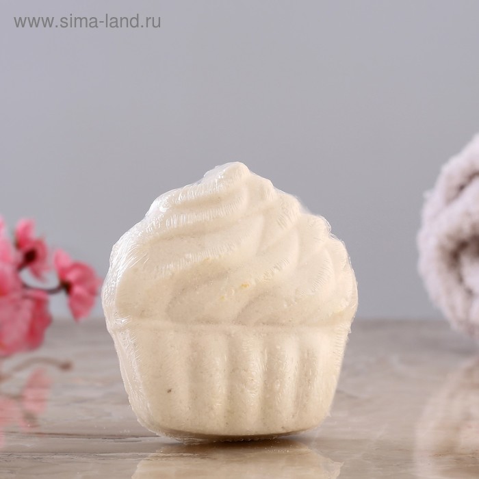 Бомбочка для ванны "Пироженка" с ароматом клубники, белая - Фото 1