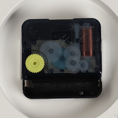 Часы настольные, интерьерные "Милица", бесшумные, d-9.5 см, корпус белый с золотом