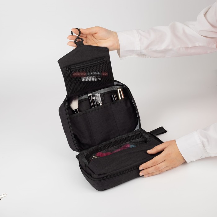 Косметичка, 2 отдела на молниях, с крючком, цвет чёрный 4613077