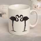 Кружка-хамелеон керамическая «Влюблённые фламинго», 350 мл, цвет белый - Фото 2
