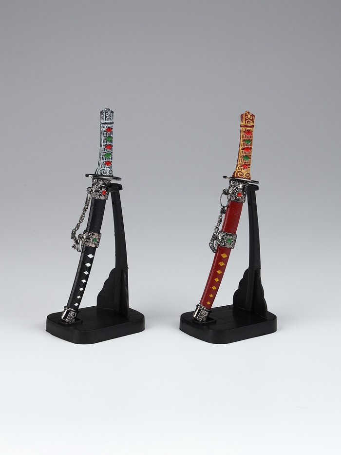 Сувенирное оружие «Катана на подставке», 17 см, МИКС - Фото 1