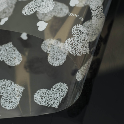 Пленка для цветов «Сердца - Любовь это...», белый 0.7×7.6 м, 40 мкм, 200 г