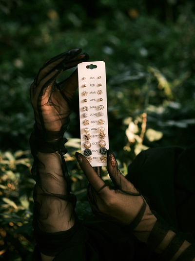 Пусеты 12 пар One year, романтика, цвет бело-серый в золоте