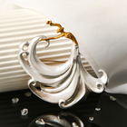 Брошь «Балерина» царица морей, цвет серо-золотой в золоте - Фото 1