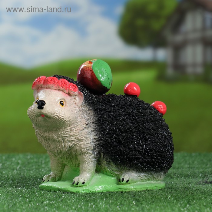 Садовая фигура "Ежиха с веночком" 17х14х21см - Фото 1