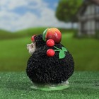 Садовая фигура "Ежиха с веночком" 17х14х21см - Фото 2