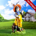 Садовая фигура "Заяц фермер" 23х18х51см - Фото 1