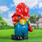 Садовая фигура "Гном с редиской" 54х33см - Фото 3