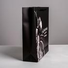 Пакет подарочный ламинированный горизонтальный, упаковка, «Лучшему во всем мужчине», M 30 х 26 х 9 см - Фото 4