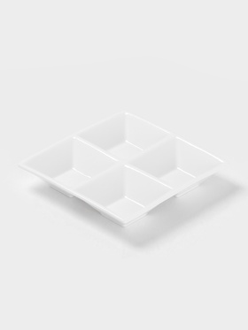 Менажница 4 ячейки Wilmax, 15×15 см, фарфор, белая 4703001