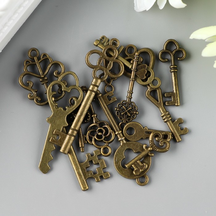 17 потрясающих идей декора с использованием старых ключей