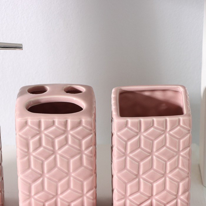 Набор аксессуаров для ванной комнаты Доляна «Звёзды», 4 предмета (дозатор 300 мл, мыльница, 2 стакана), цвет розовый - фото 1905643836