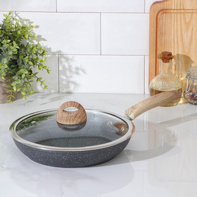 Сковорода кованая Huochu, d=24 см, стеклянная крышка, пластиковая ручка, индукция, антипригарное покрытие, цвет серый