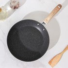 Сковорода кованая Huochu, d=24 см, стеклянная крышка, пластиковая ручка, индукция, антипригарное покрытие, цвет серый - Фото 2