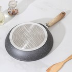 Сковорода кованая Huochu, d=24 см, стеклянная крышка, пластиковая ручка, индукция, антипригарное покрытие, цвет серый - Фото 3