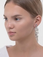 Клипсы для ушей висячие со стразами QF «Ажур», капли с завитками, цвет белый в серебре - Фото 10