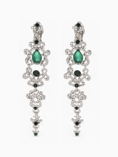 Клипсы для ушей висячие со стразами QF «Ажур», капли с завитками, цвет бело-изумрудный в серебре