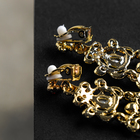 Клипсы «Ажур» капли с завитками, цвет бело-красный в золоте - Фото 2