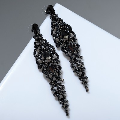 Серьги висячие со стразами «Ажур» лёд, цвет чёрный в чёрном металле