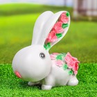 Фигура "Зайка с цветами" серая 20х20х10см - Фото 5