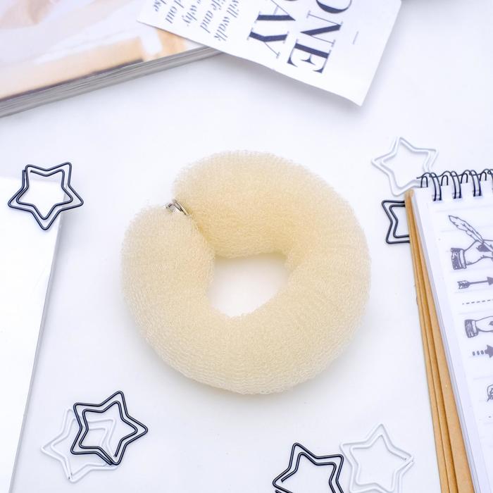 Валик на кнопке для создания пучка, 4.5×17, бежевый - Фото 1