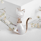 Брошь «Котёнок» с подвижным бантиком, цвет белый в золоте - фото 3750327