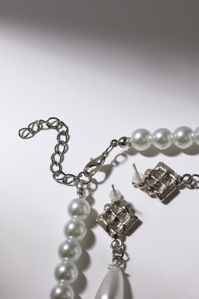 Набор 2 предмета: серьги, колье «Антуанетта» гранж, цвет белый в серебре, 40 см